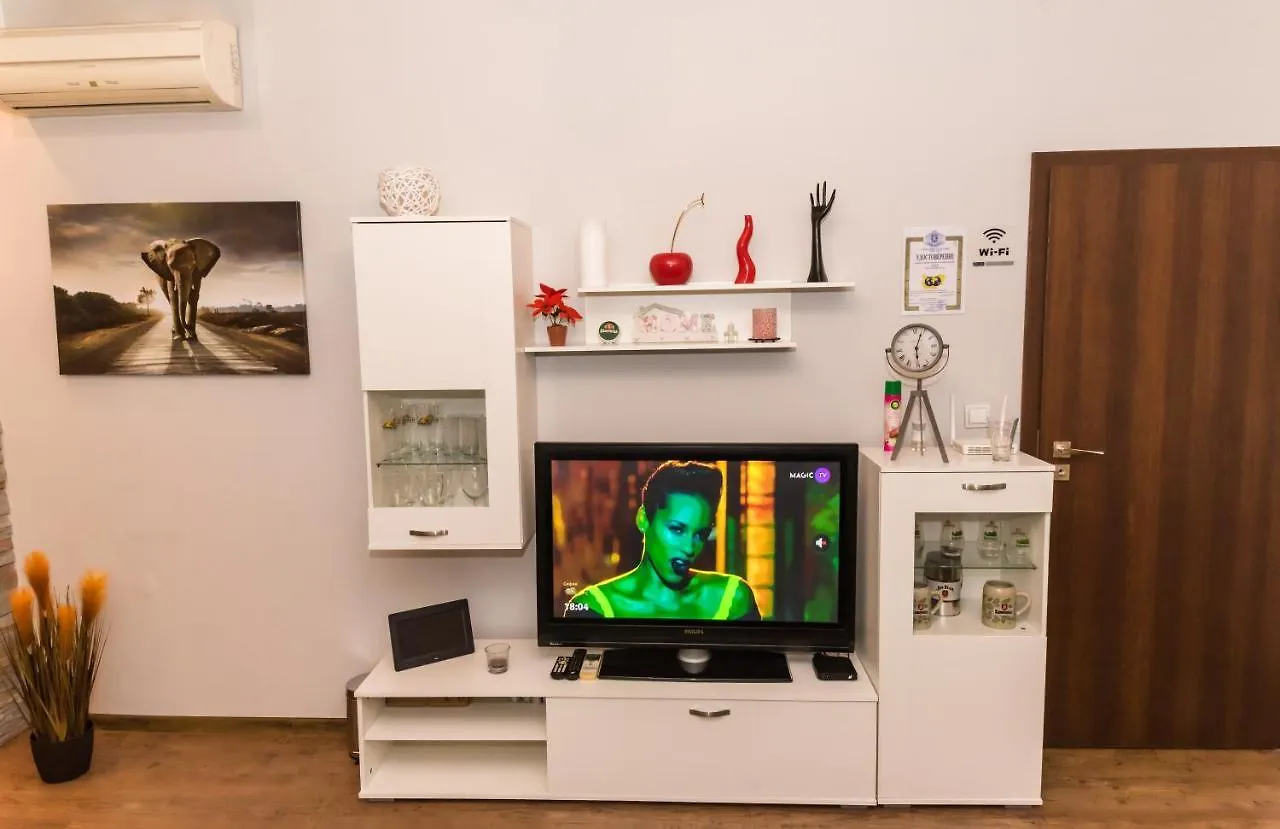 아파트 Синьо Лято